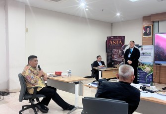 Bupati Bintan Roby Kurniawan saat hadir dalam Seminar Proyek Perubahan pada Pelatihan Kepemimpinan Nasional Tingkat II (PKN Tk. II) Angkatan I BPSDM Kemendagri Tahun 2026.