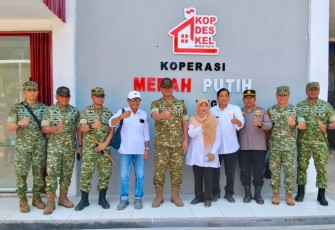 Wapang TNI saat Tinjau Pembangunan KDKMP dan Yonif TP 842/Badak Sakti di Pandeglang