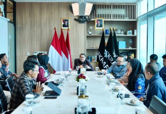 Menteri Ekonomi Kreatif, Teuku Riefky Harsya, menerima audiensi Pemerintah Kota Banjarbaru di Kantor Kementerian Ekraf, Jakarta, Kamis (5/2/2026)