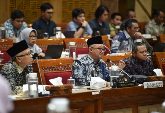Menteri Pendidikan Dasar dan Menengah (Mendikdasmen), Abdul Mu’ti, dalam Rapat Kerja bersama Komisi X DPR RI di Jakarta, Rabu (21/1)
