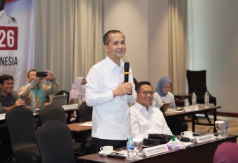 Menteri Transmigrasi M. Iftitah Sulaiman Suryanagara 