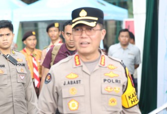 Kabid Humas Polda Jatim selaku Kasatgas Humas Operasi Ketupat Semeru 2026, Kombes Pol Jules Abraham Abast di Mapolda Jatim, Kamis (26/3/26)
