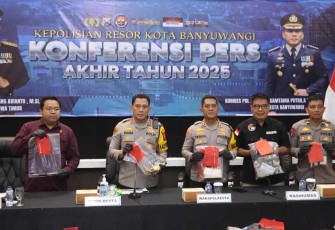 Konferensi pers akhir tahun 2025 Polresta Banyuwangi 