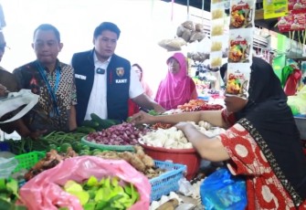 Satgas Pangan Polres Tanjungperak di pasar tradisional Pabean