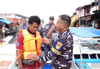 Sosialisasi prosedur aman berlayar bagi nelayan 