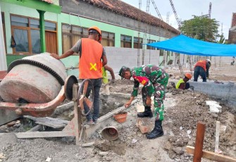 Bantu rehab rumah ibadah di wilayah desa binaan 