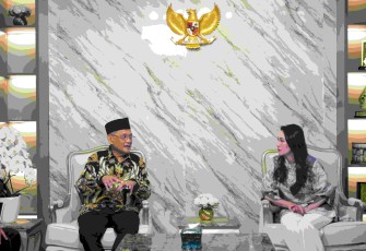 Menhaj Mochamad Irfan Yusuf bersama Gubernur Malut di Jakarta 