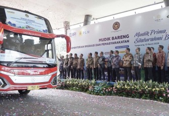 Menteri Imipas Agus Adrianto lepas mudik bersama di Jakarta 