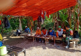 Komsos bersama warga desa binaan