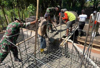 Pengecoran pondasi jembatan perintis garuda