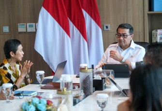 Menteri Ekraf Teuku Riefky Harsya