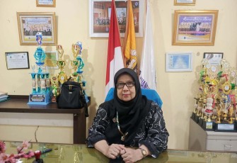 Kepala SMP Perjuangan Informatika Terpadu, Siti Nenden Kurniawati