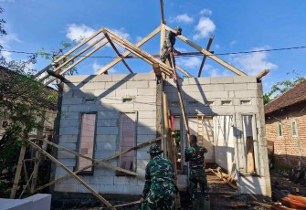 Pengerjaan RTLH mbah Rafiah Dusun Klagin