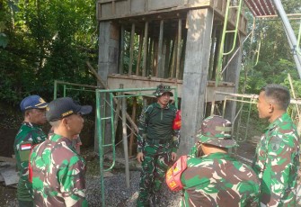 Dansatgas TMMD Ke-128 Kodim 0820/Probolinggo Letkol Inf Ribut Yodo Apriantono