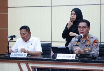 Kabid Humas Polda Jatim Kombes Pol Jules Abraham Abast