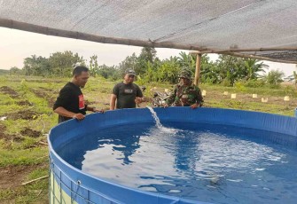 Sumur Bor untuk Budidaya Ikan di Desa Sidopekso