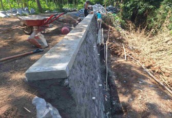 Pembangunan TPT Desa Brabe