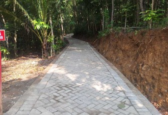 Pavingisasi jalan dusun Nglayur