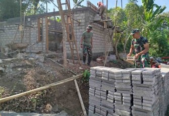 Pemasangan batako Rutilahu