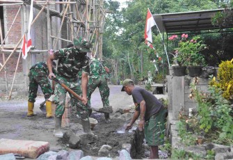 Pembangunan drainase di dusun Lembenah