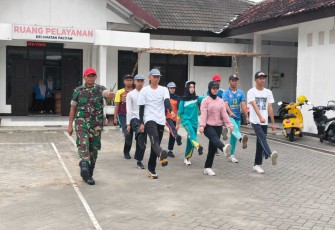 Latih paskribaka tingkat kecamatan