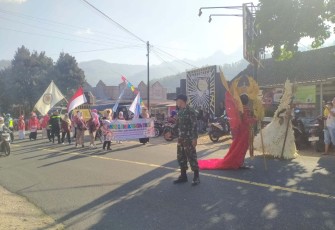 Pertunjukan seni di wilayah desa binaan