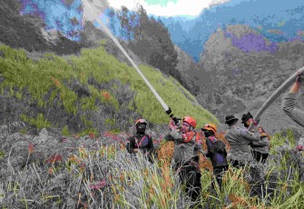 Jinakkan api di Kawasan JLKT Bromo
