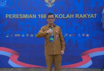 Wakil Wali Kota Tanjungpinang, Raja Ariza, menghadiri langsung peresmian Sekolah Rakyat Terintegrasi 33 Tanjungpinang yang dipusatkan di Banjarbaru, Kalimantan Selatan, Senin, 12 Januari 2026