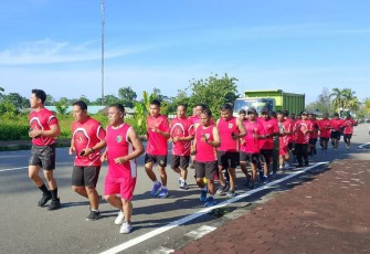 Prajurit Kodim 1710/Mimika Tempuh Lari 8 Km