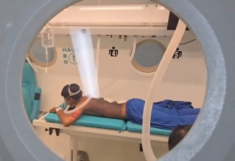 Penanganan korban insiden kecelakaan kapal nelayan di RSAL Jala Ammari Kodaeral VI Makassar 