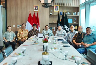 Menteri Ekonomi Kreatif, Teuku Riefky Harsya, menjajaki peluang kolaborasi digitalisasi layanan haji dan umrah bersama Pilgrim Pal, Kantor Kementerian Ekraf, Jakarta, Rabu (4/2/2026)