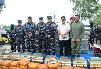 TNI AL Pamerkan Tangkapan Timah dan Logam Tanah Jarang Senilai Rp 173,6 Miliar 