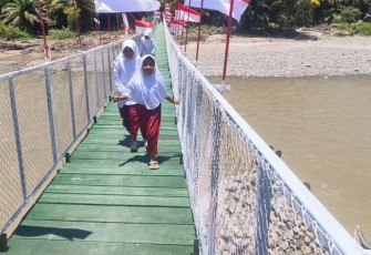 Jembatan gantung perintis Garuda di kecamatan Barus, Tapanuli Tengah 