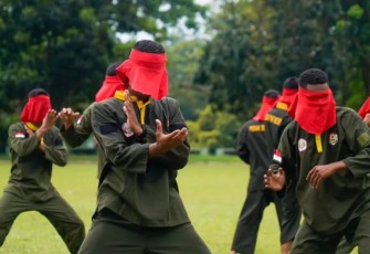 Uji kenaikan tingkat pencak silat prajurit Divif 1 Kostrad 