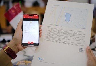 Pengecekan data sertipikat tanah melalui smartphone