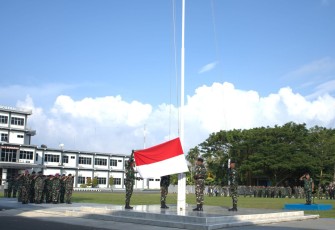 Upacara bendera prajurit Kodaeral XIV Sorong
