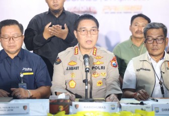 Kabid Humas Polda Jatim Kombes Pol Jules Abraham Abast