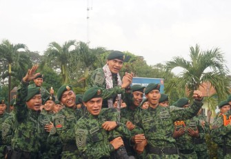 Kolonel Arm Lukas Sormin