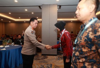 Kabid Humas Polda Jatim Kombes Pol Jules Abraham Abast