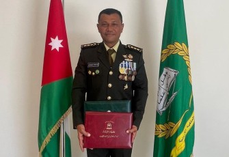 Prajurit TNI AD Raih Magister dan Jadi Prajurit TNI Pertama di Lemhannas Yordania