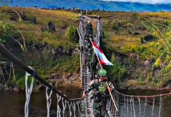 Koops TNI Habema Berhasil Salurkan 2 Ton Bantuan Kemanusiaan ke Tiga Distrik di Kabupaten Puncak