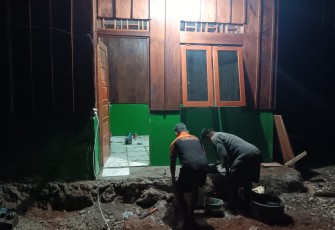 Pengerjaan rumah type 36 di kampung Sesor