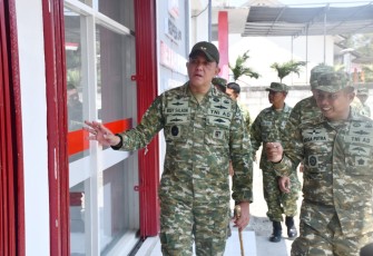 Pangdam V/Brawijaya Mayjen TNI Rudy Saladin meninjau Koperasi Desa/Kelurahan Merah Putih (KDKMP) di Desa Bulakrejo, Kecamatan Balerejo, Kabupaten Madiun, Senin (10/8/2026)