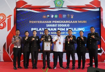 Polresta Sidoarjo Cetak Prestasi Nasional, Layanan SIM Keliling 24 Jam Nonstop Sabet Rekor MURI
