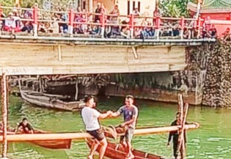 Sempena Meriahkan HUT RI ke-81 Desa Kuala Raya Adakan Pesta Rakyat Lomba Tepuk Bantal 