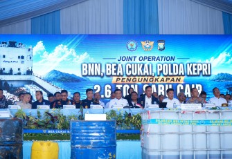 Operasi Gabungan Ungkap 2,6 Ton Cairan Mengandung Met amfetamin di Kapal MV Ocean Porter Berbendera Tanzania 