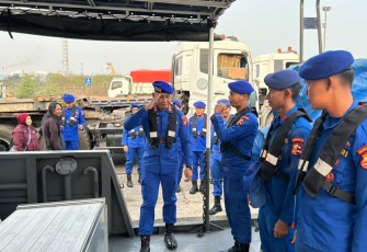 KP Sanjaya-7017 Polri dan KN SAR Tetuka Terus Sisir Perairan Selat Sunda