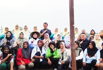 Wakil DPRD Prov Kepri Panen Raya Cabai Merah