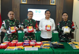 Sukses Gagalkan Penyelundupan Narkoba di Perbatasan, TNI AD Serahkan 16,4 Kg Sabu ke BNNP Kalbar