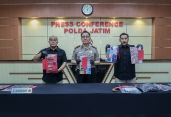 Kabid Humas Polda Jatim Kombes Pol Jules Abraham Abast